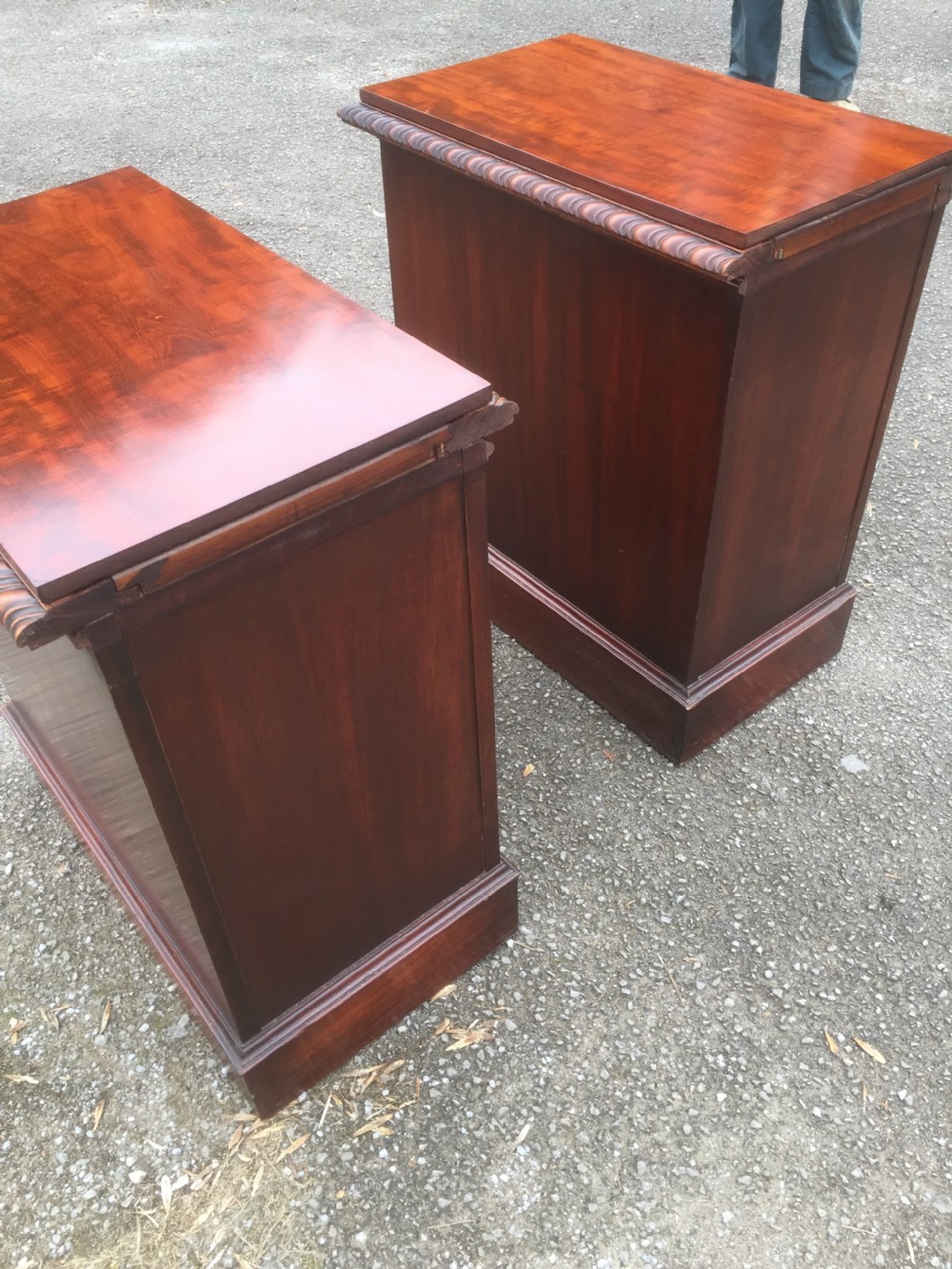 Pair of mahogany bedside cabinets with flame mahogany tops circa 1920 View VII