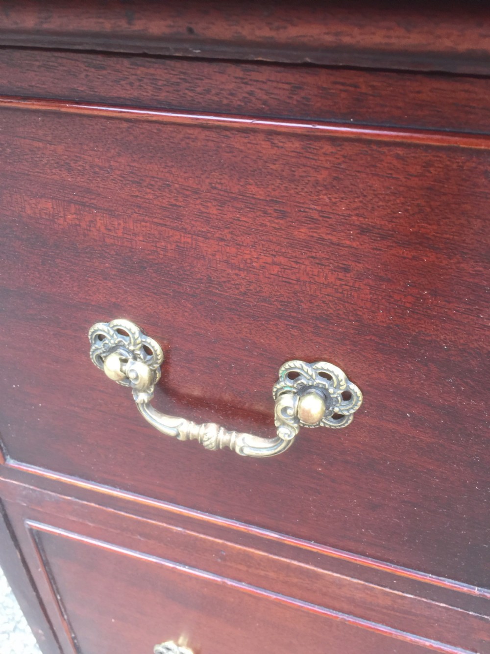 Pair of mahogany bedside cabinets with flame mahogany tops circa 1920 View XIII