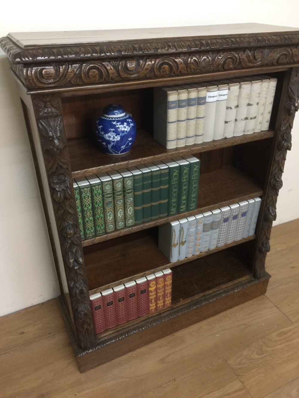 Nineteenth century carved oak open bookshelves with adjustable shelves  View VII