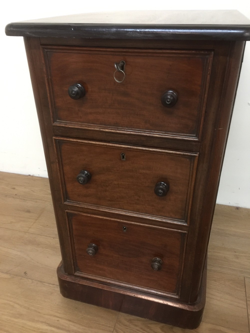 Nineteenth century three drawer chest in Mahogany  View II