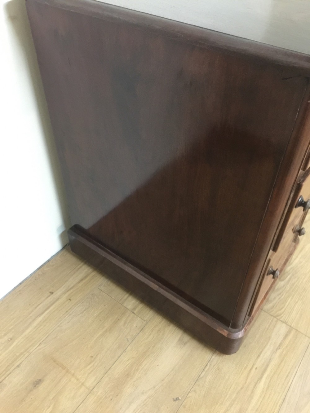 Nineteenth century three drawer chest in Mahogany  View V