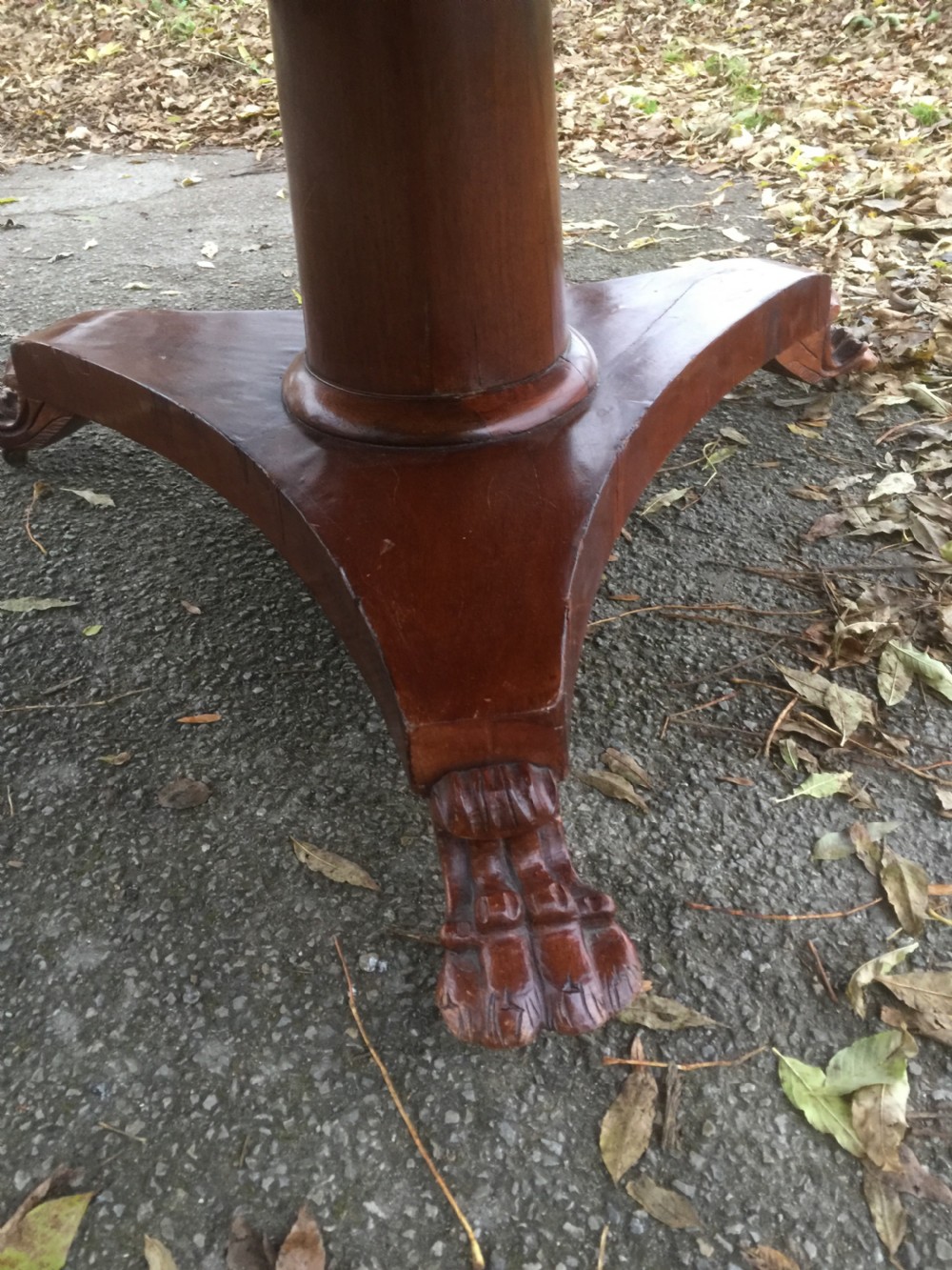 Large nineteenth century circular eight seater dining table  View V