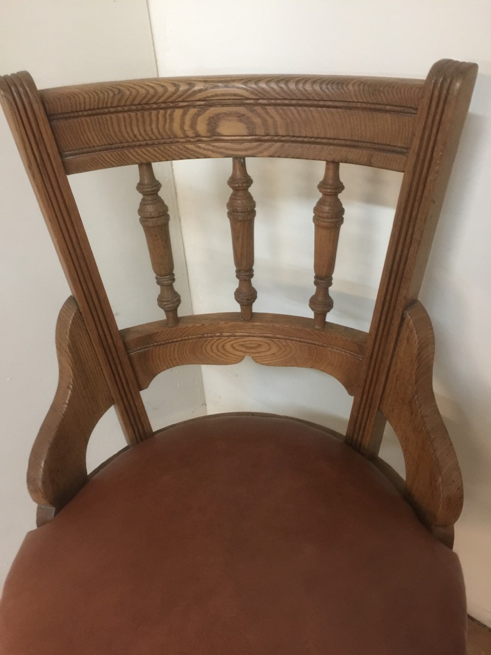 Edwardian golden oak revolving office chair with leather seat View IV