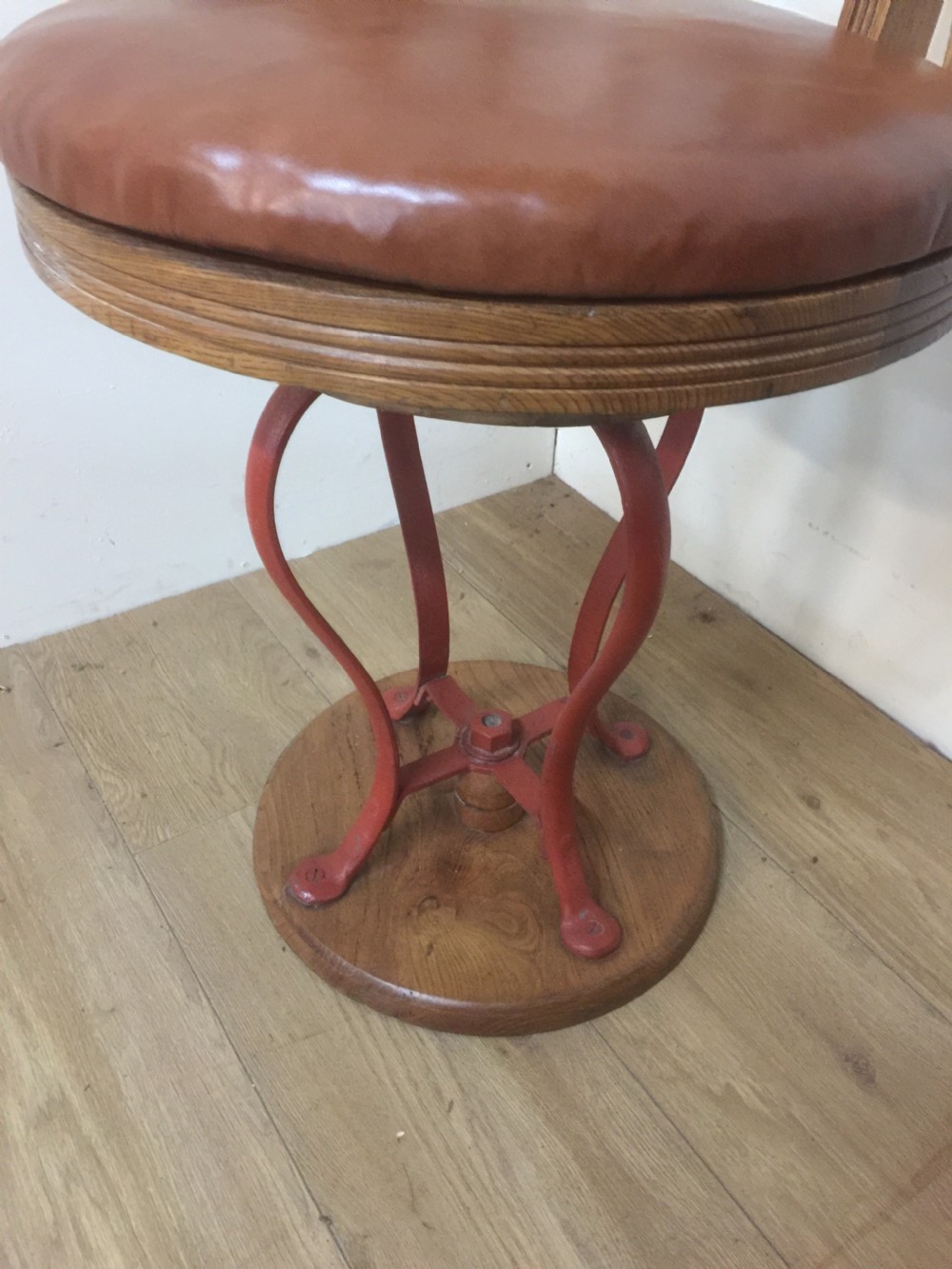 Edwardian golden oak revolving office chair with leather seat View VI