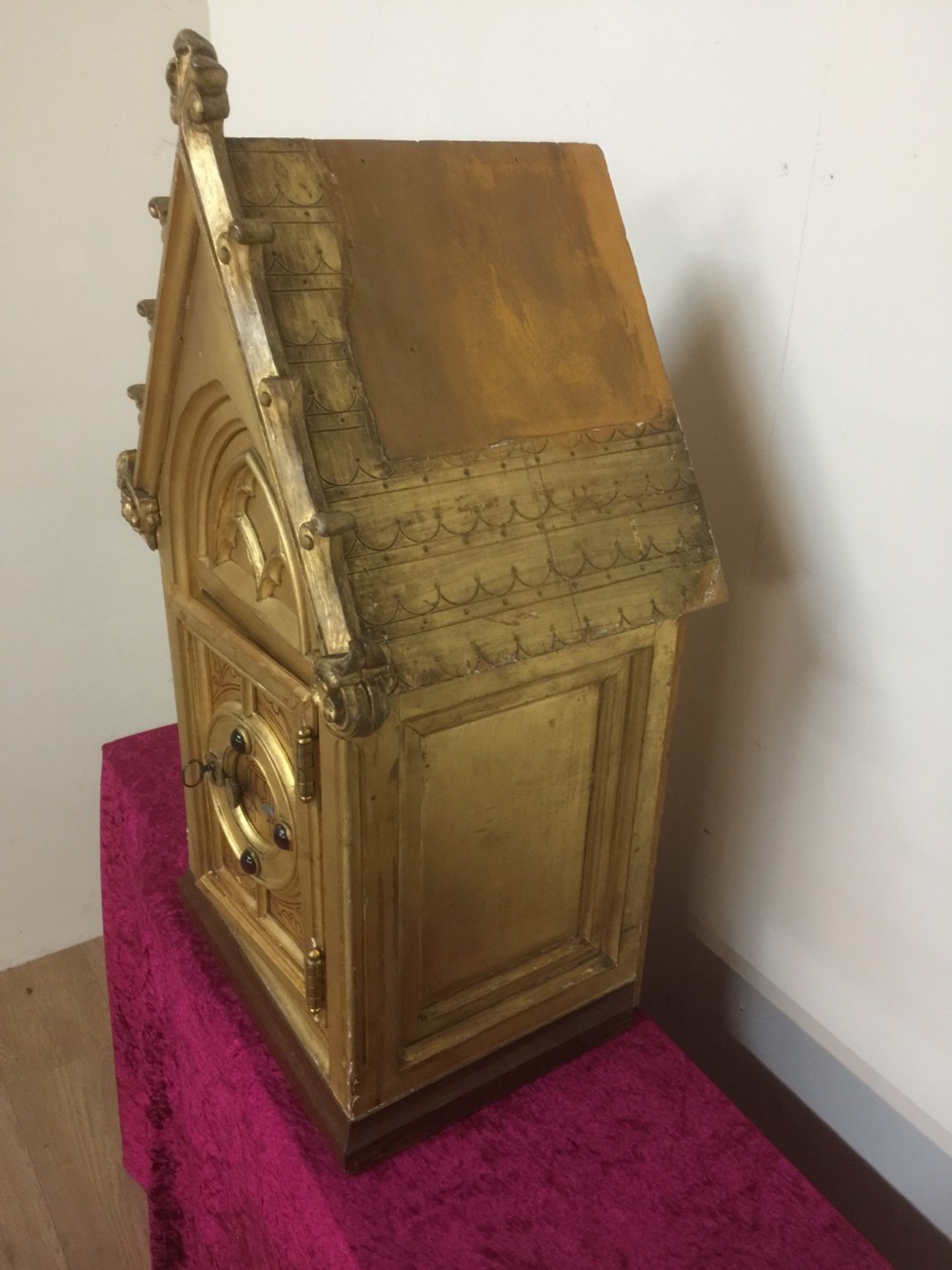 Antique gilded tabernacle safe with key  View IV