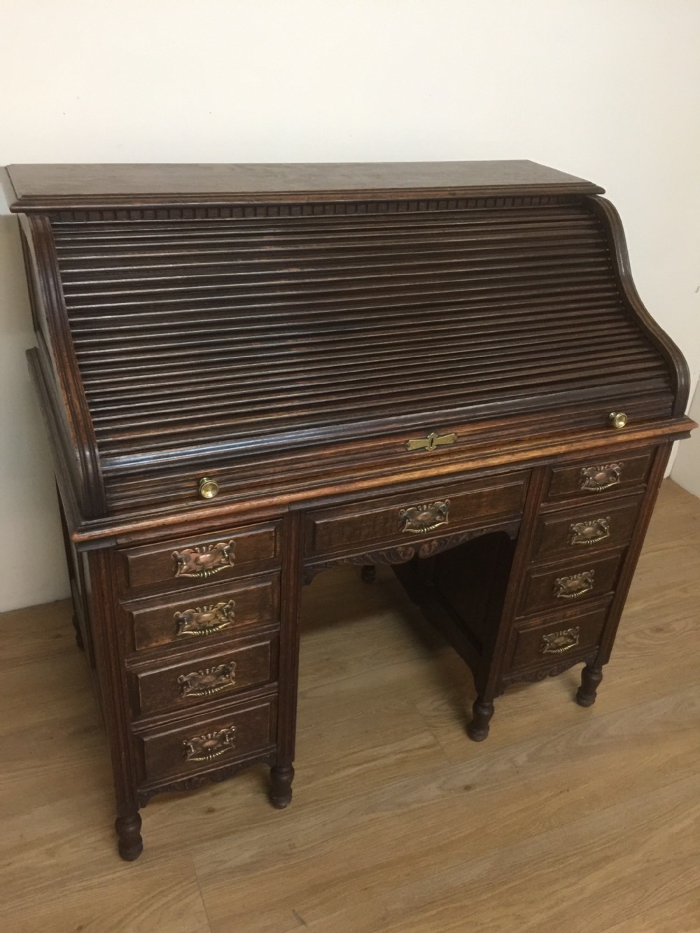 Nineteenth century oak roll top desk Superb quality  View II