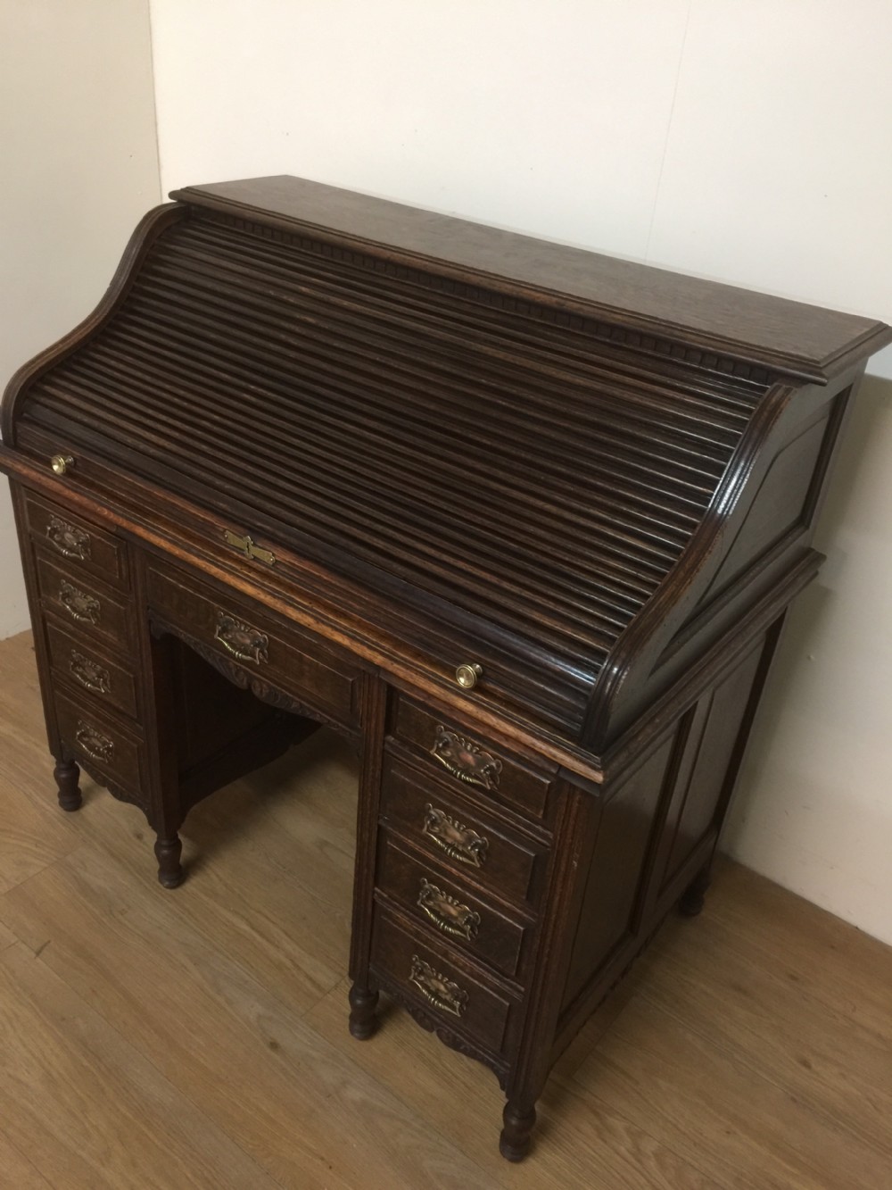 Nineteenth century oak roll top desk Superb quality  View III