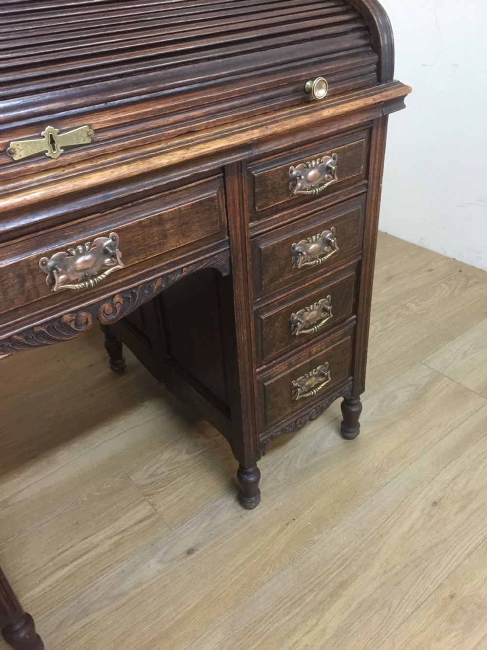 Nineteenth century oak roll top desk Superb quality  View X