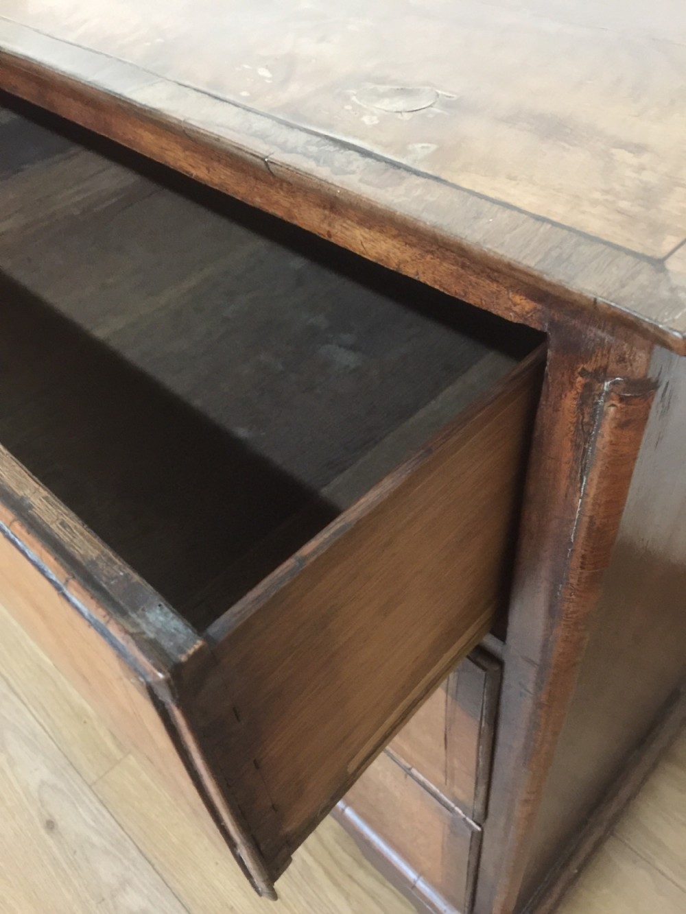 Late eighteenth century walnut crossbanded chest of drawers  View VI