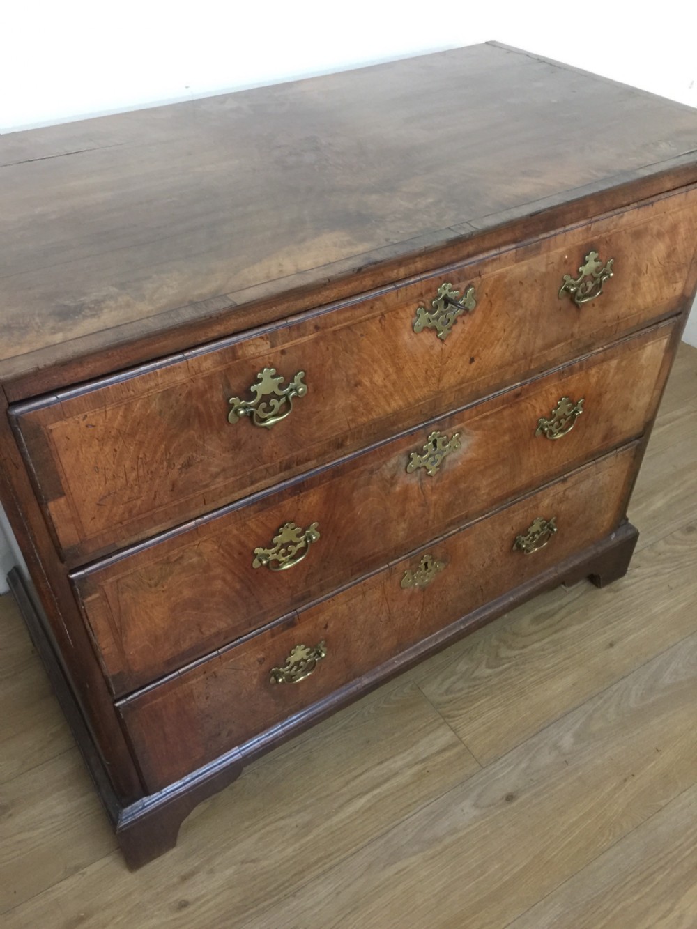 Late eighteenth century walnut crossbanded chest of drawers  View VII