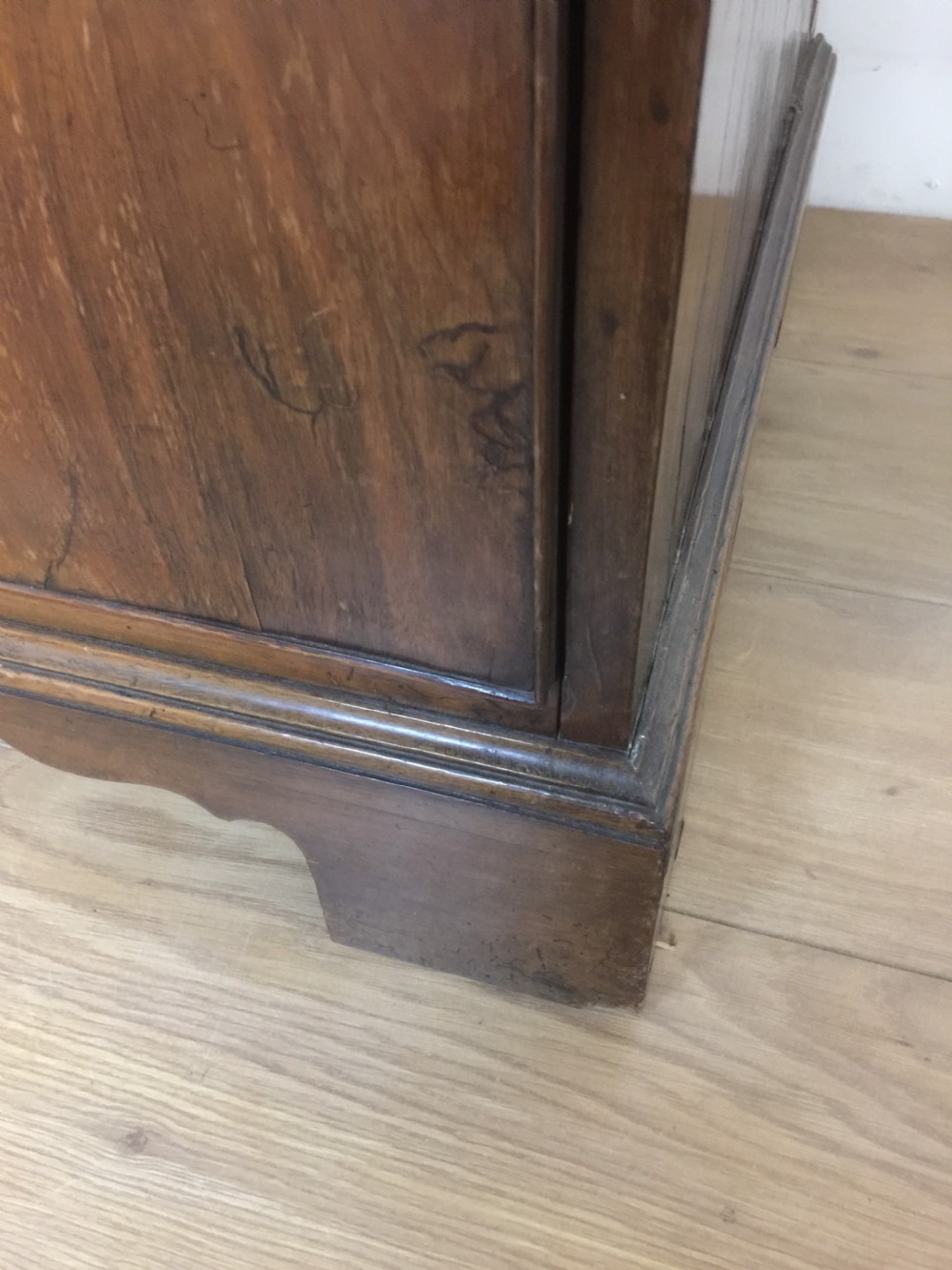 Late eighteenth century walnut three height chest of drawers  View IX