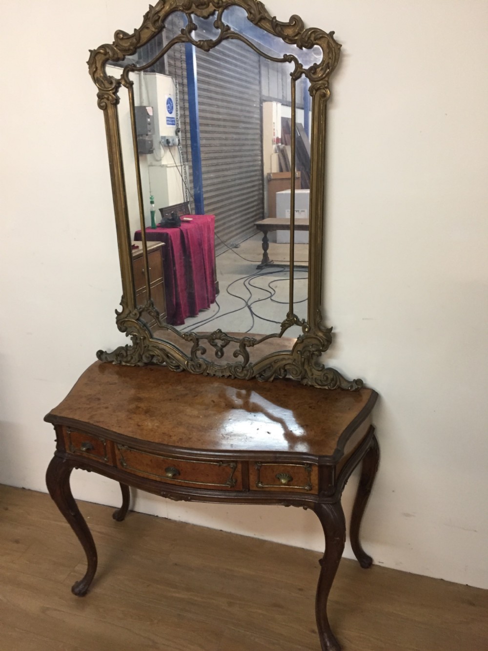 Burr walnut console table with gilded mirror  View XIII