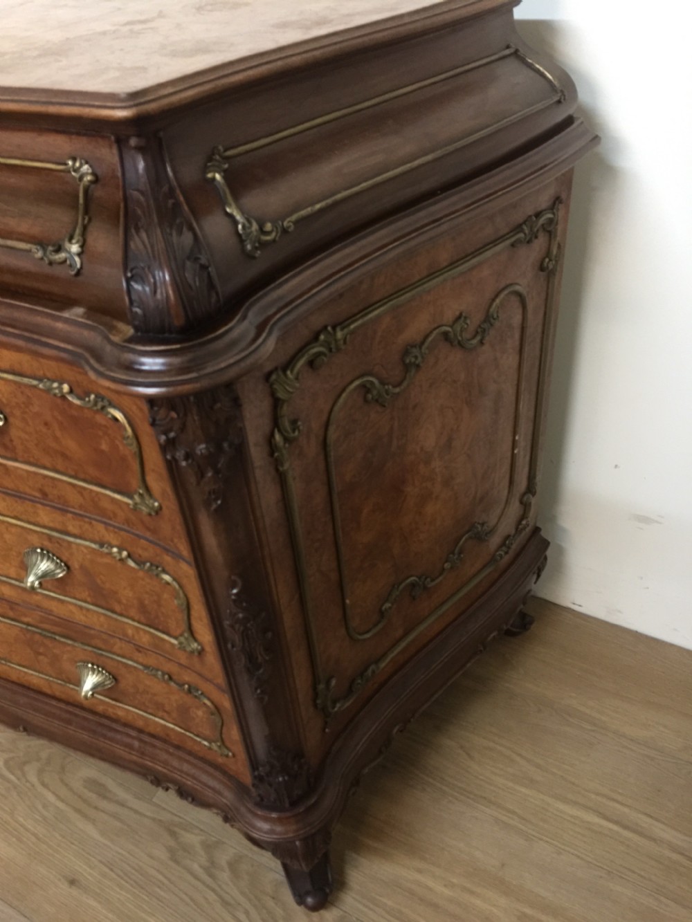 Burr walnut bombe Chest Of Drawers circa 1920 View V