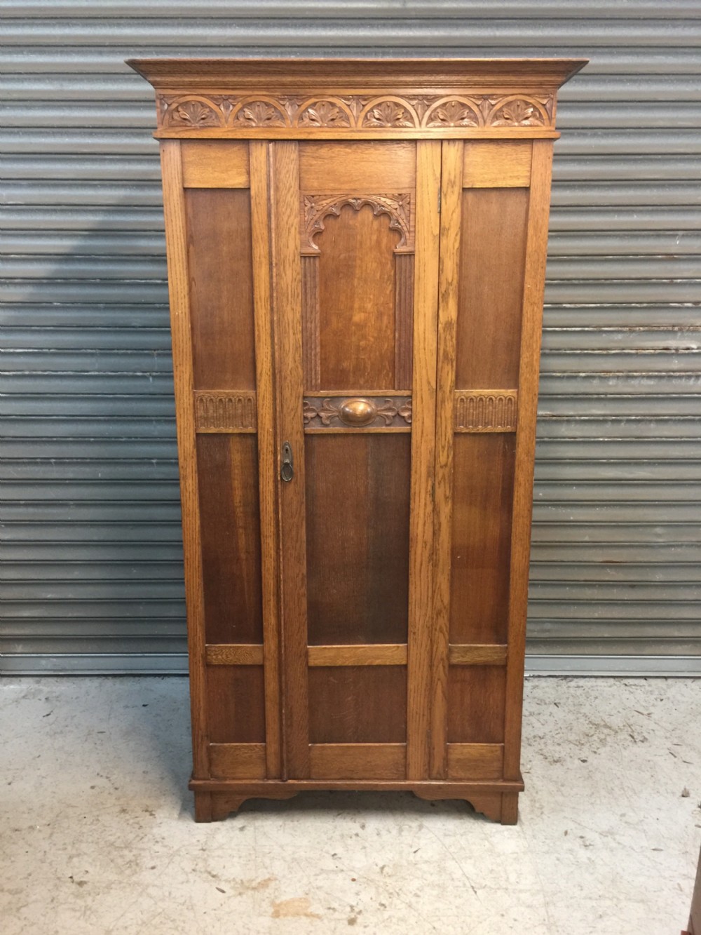 Golden oak Art Deco hall robe 
