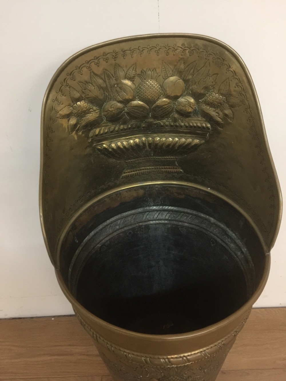 Nineteenth century brass grape hod View II