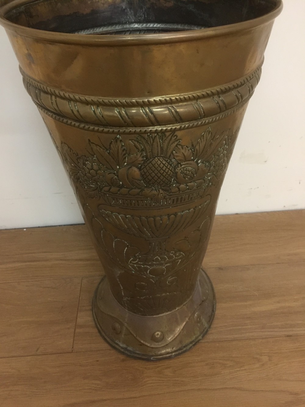 Nineteenth century brass grape hod View IV