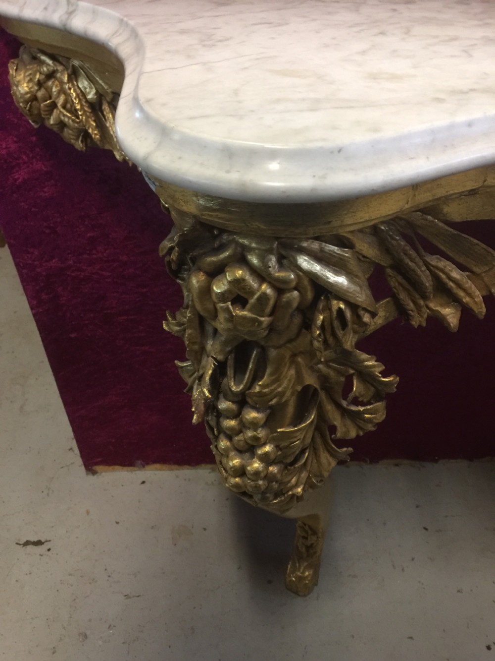 Nineteenth century gilded console table with white Carrara Marble top View VIII