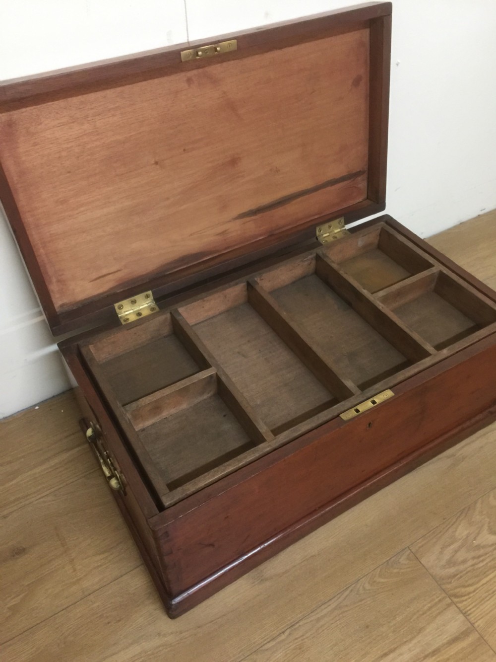 Small nineteenth century fitted mahogany box  View IV