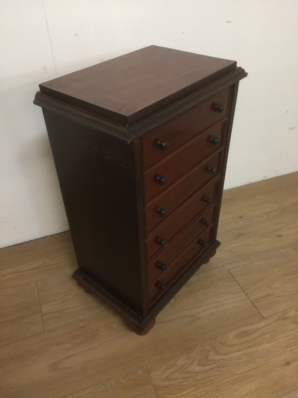 Small bank of mahogany drawers  65 cm high  View III