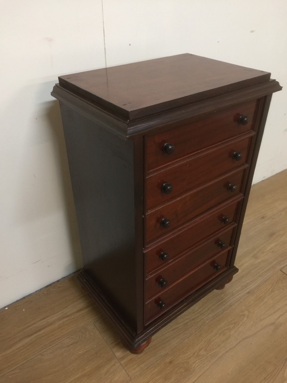 Small bank of mahogany drawers  65 cm high  View IV