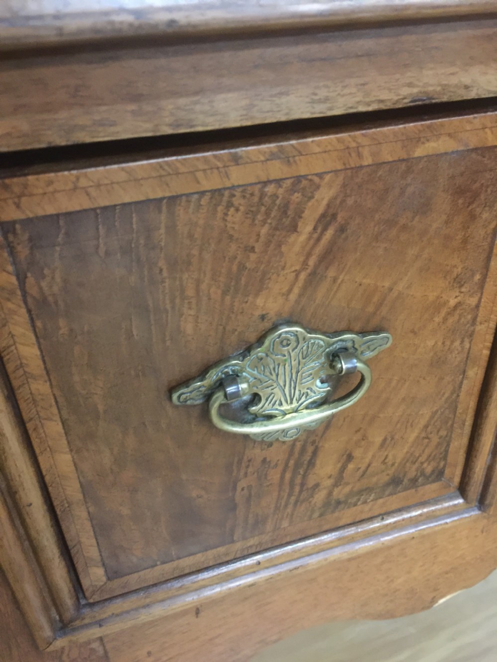 Walnut crossbanded Georgian style cabinet circa 1920 View VI