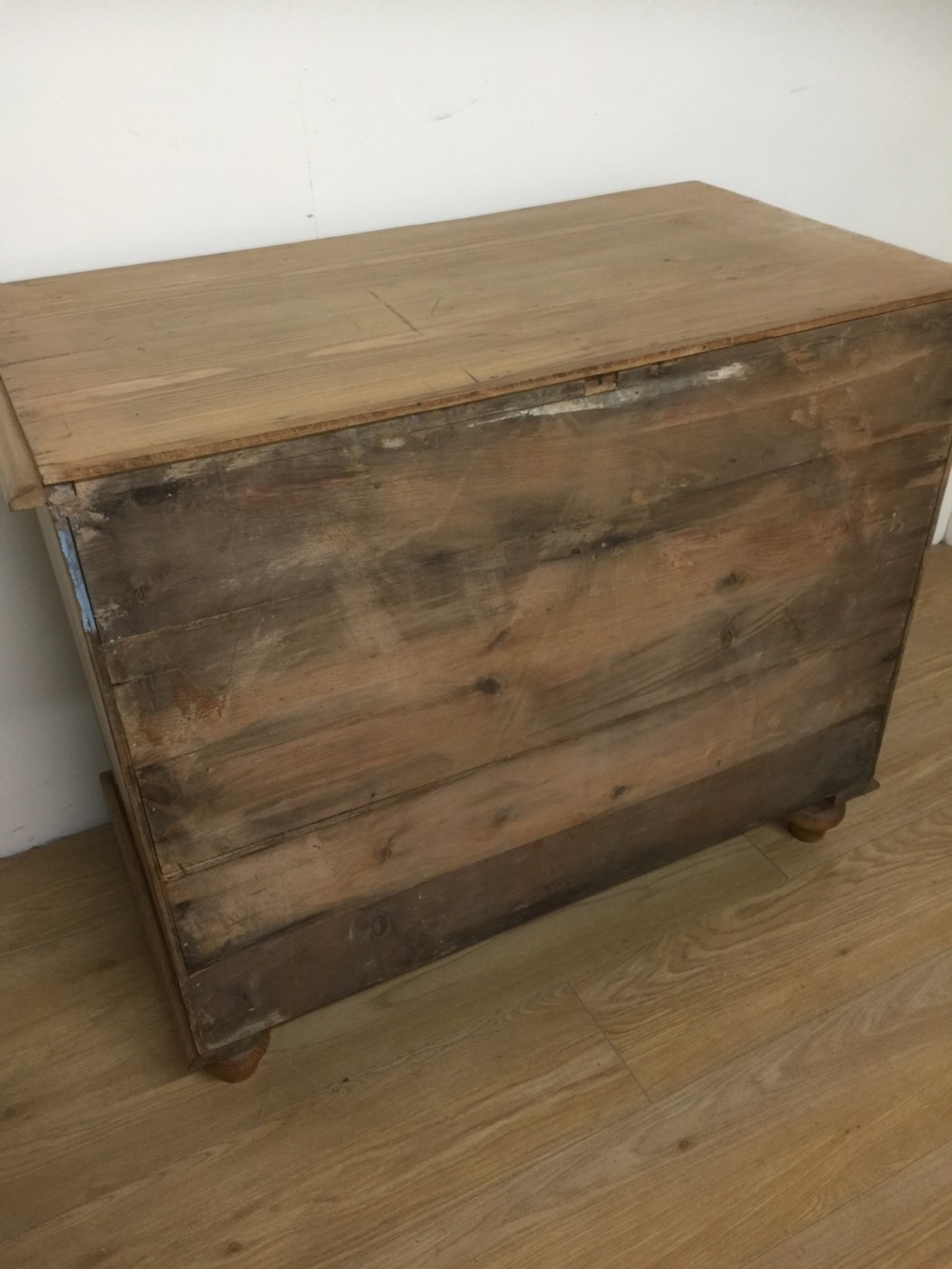 Nineteenth century pine chest of drawers curca 1870  View VI