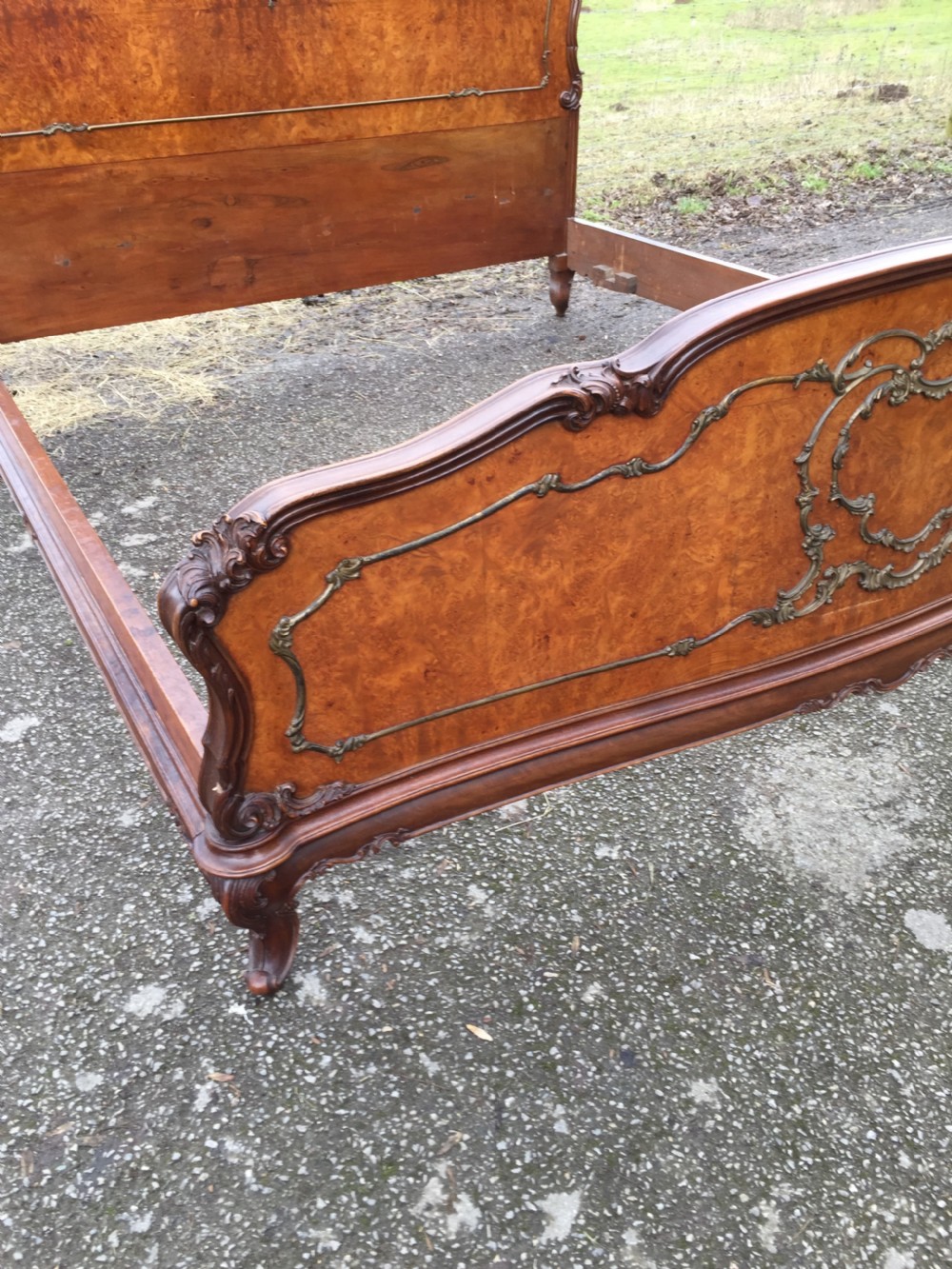 Burr walnut king size bed circa 1920  View IV