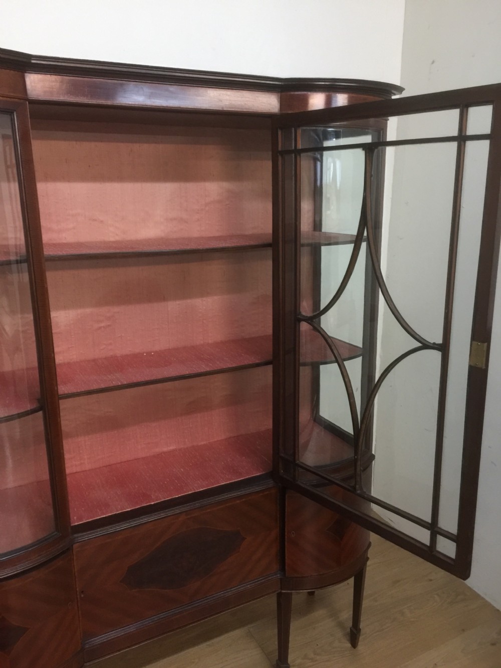 Inlaid mahogany display cabinet on tapered legs  circa 1910 View VIII