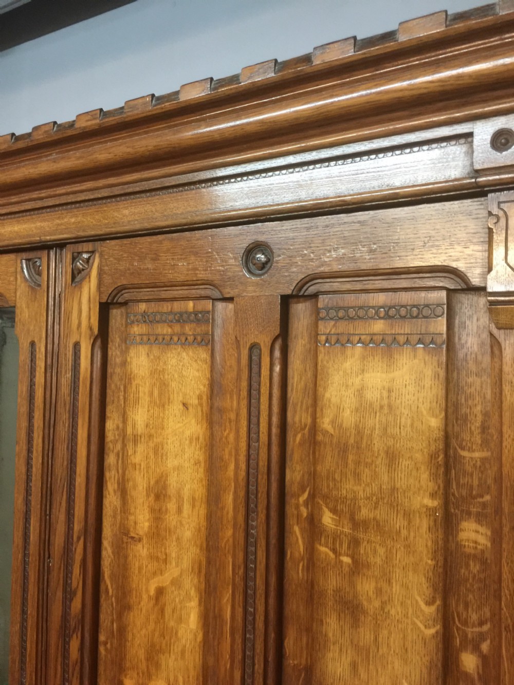 Nineteenth century golden oak triple wardrobe circa 1880 View IV