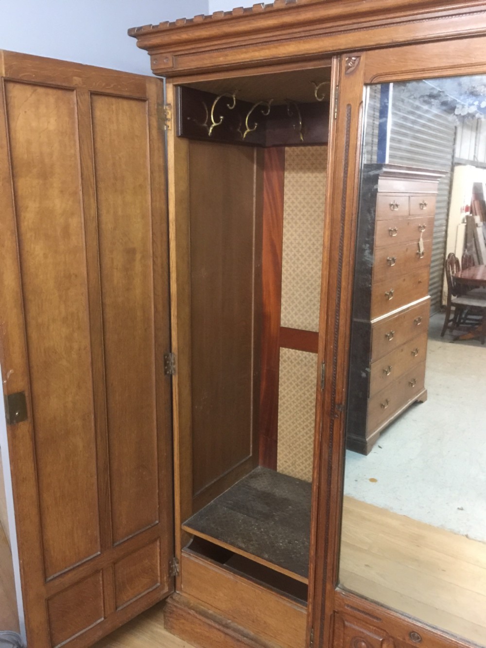 Nineteenth century golden oak triple wardrobe circa 1880 View VII