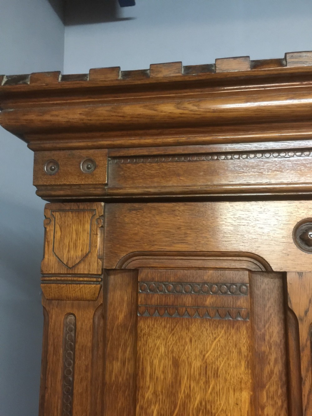 Nineteenth century golden oak triple wardrobe circa 1880 View IX