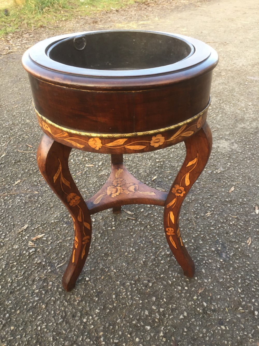 Edwardian Dutch marquetry small jardiniere stand 