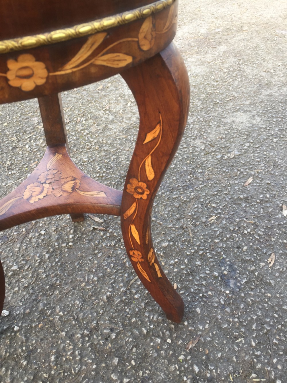 Edwardian Dutch marquetry small jardiniere stand  View V