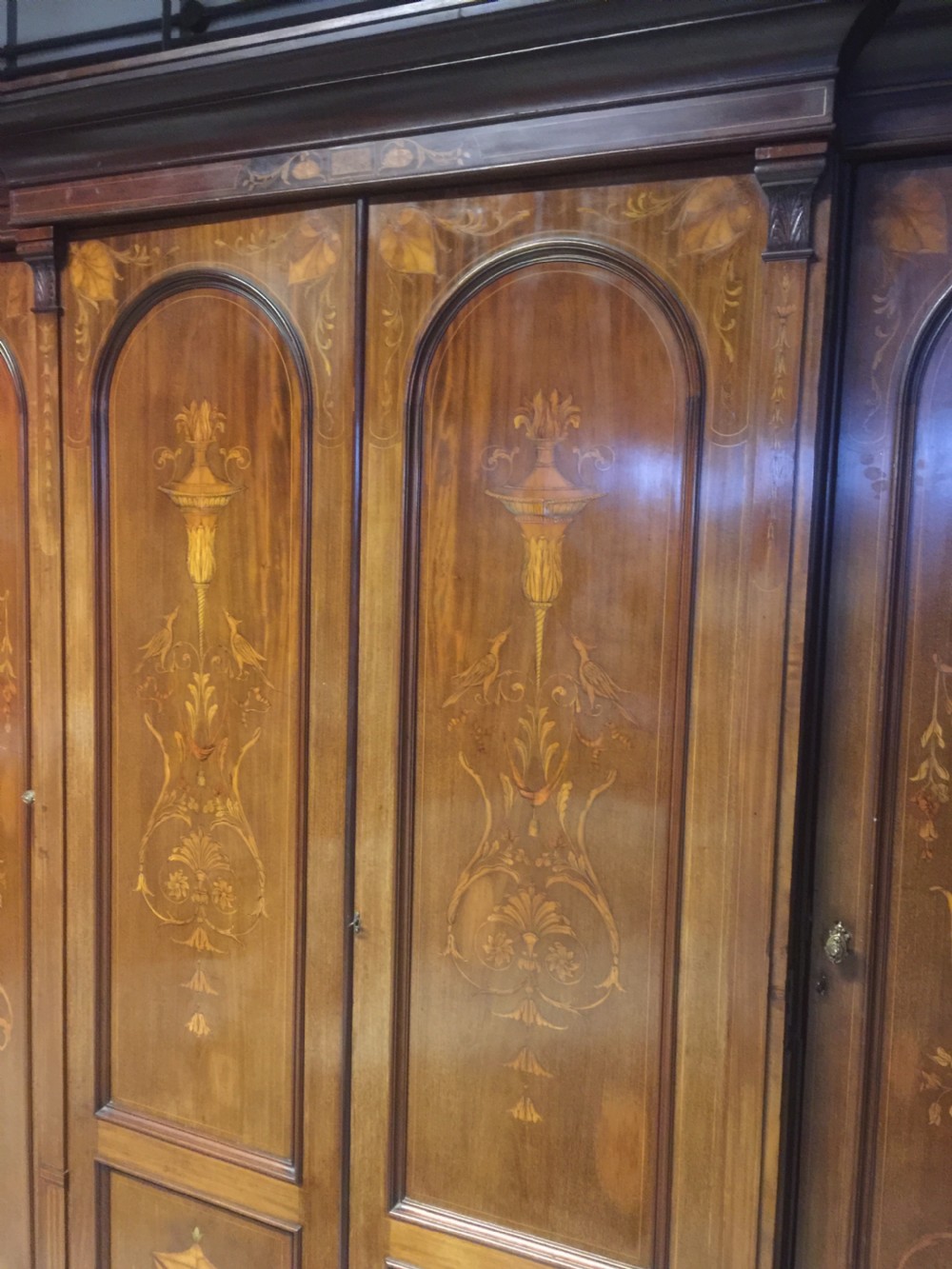 Stunning four door inlaid mahogany country house wardrobe circa 1890 View II