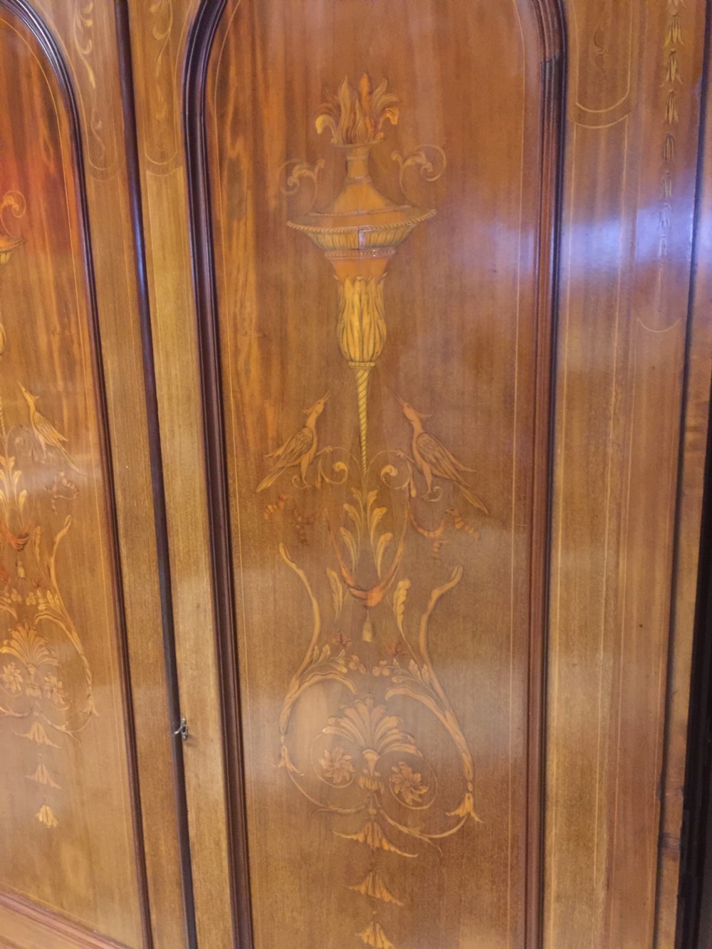 Stunning four door inlaid mahogany country house wardrobe circa 1890 View VII