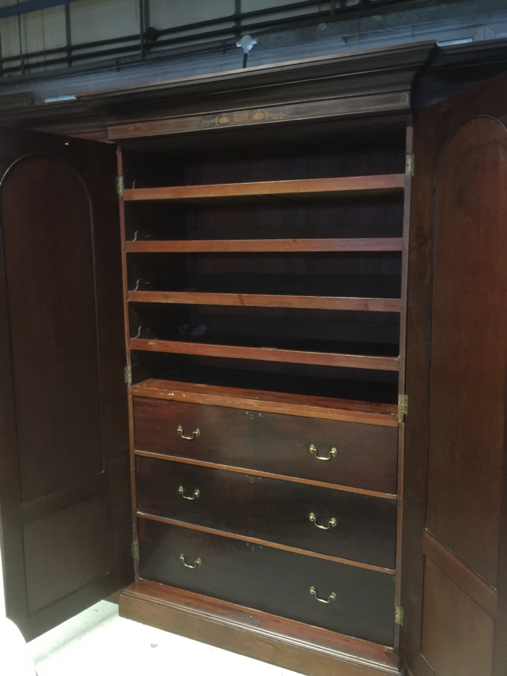 Stunning four door inlaid mahogany country house wardrobe circa 1890 View XI