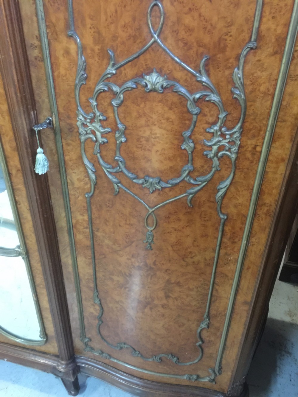Four door burr walnut wardrobe with gilded carving circa 1920 View III