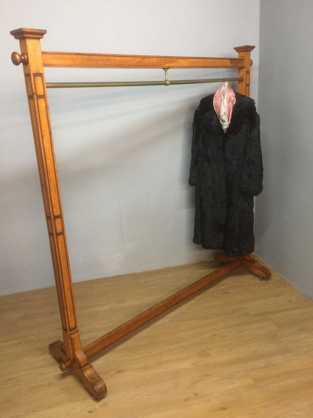 Rare freestanding arts and crafts clothes rail circa 1890 View IX