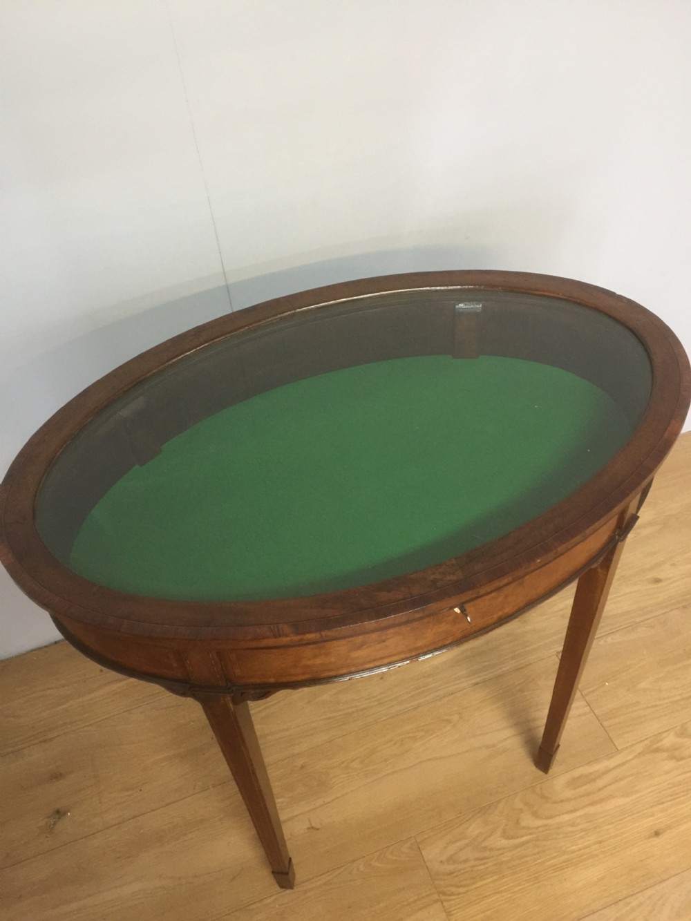Nineteenth century London made bijouterie Cabinet  View III