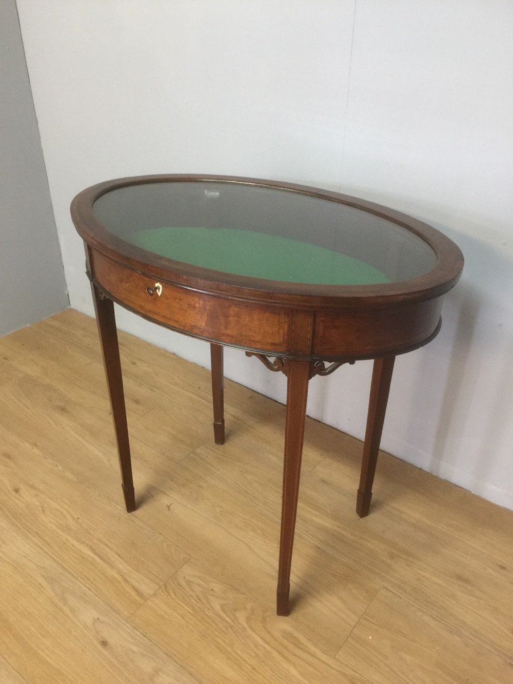 Nineteenth century London made bijouterie Cabinet  View IX