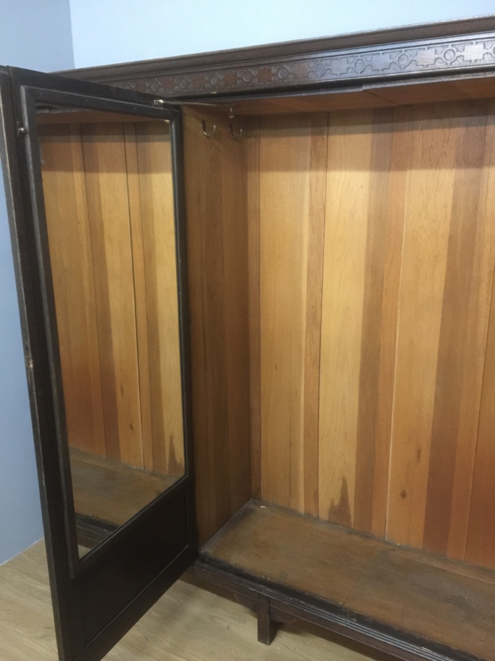 Solid oak triple wardrobe by Waring and Gillows circa 1920  View VII