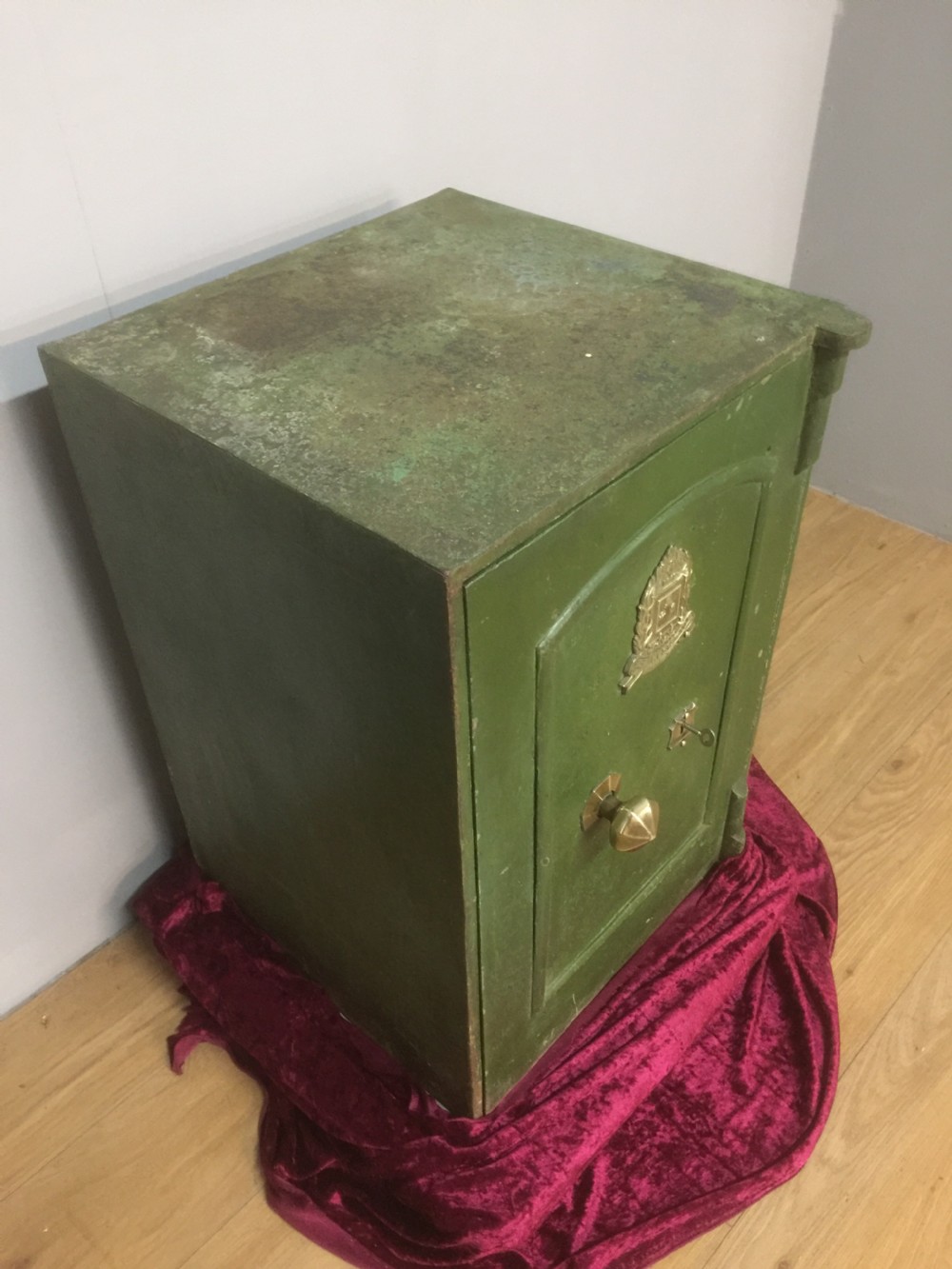 Nineteenth century antique safe in original condition with key View II