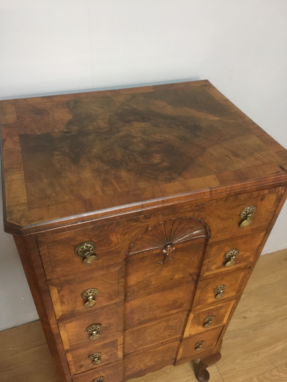 Walnut crossbanded five height chest of drawers circa 1910 View II