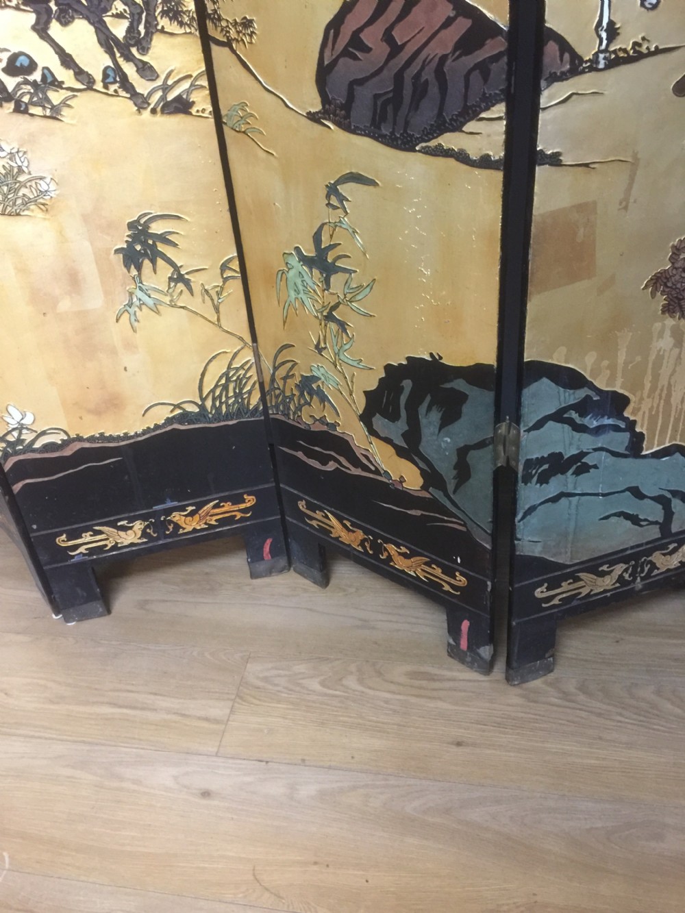 Six panel lacquered Chinese screen circa 1920 View III