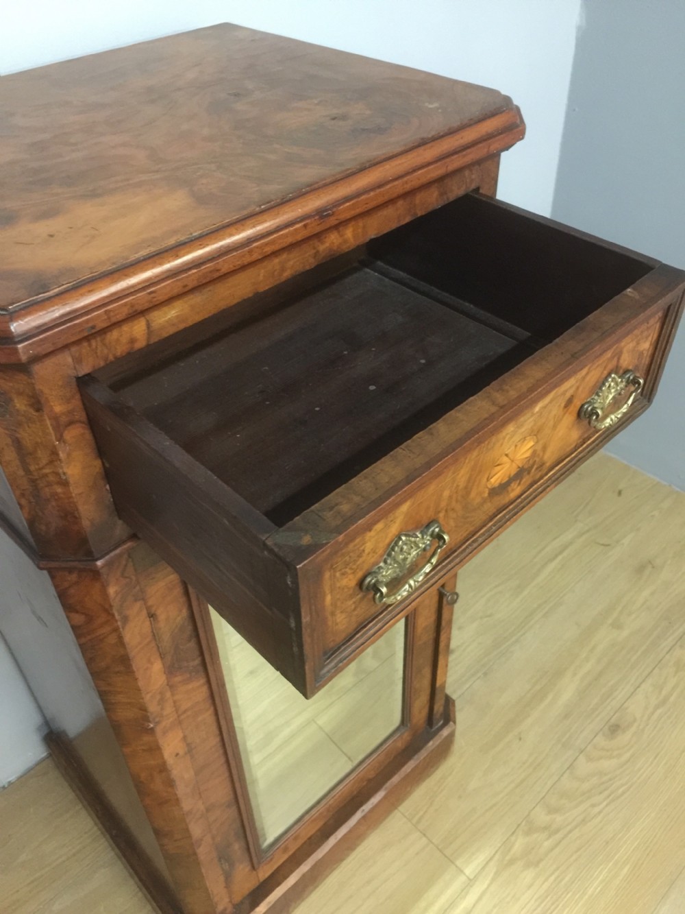 Nineteenth century inlaid burr walnut cabinet with mirrored door View VI