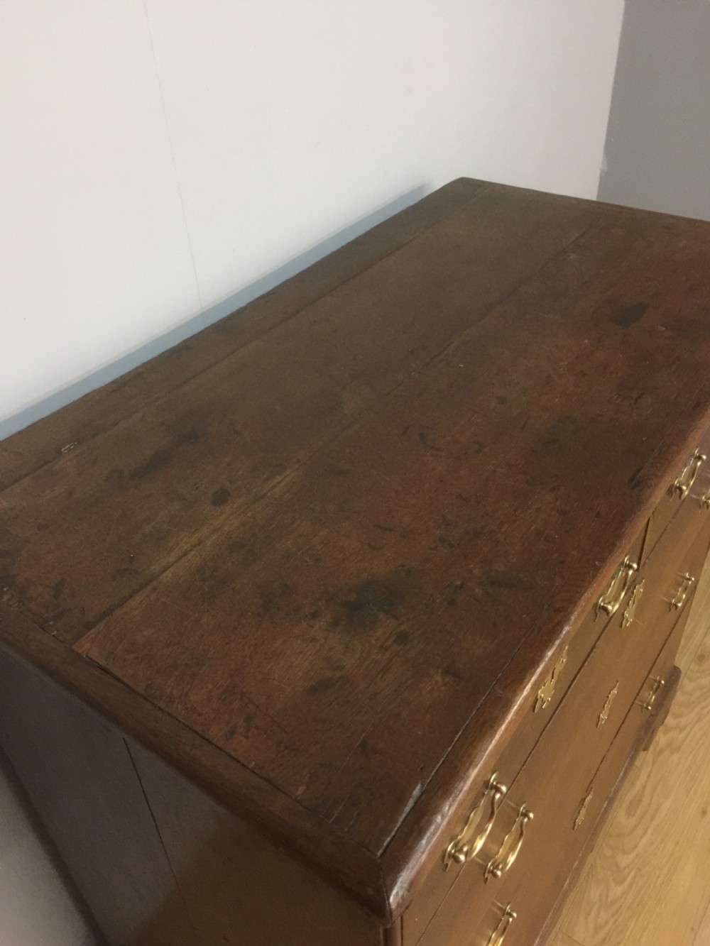 Early 18th century four height oak chest of drawers  View III