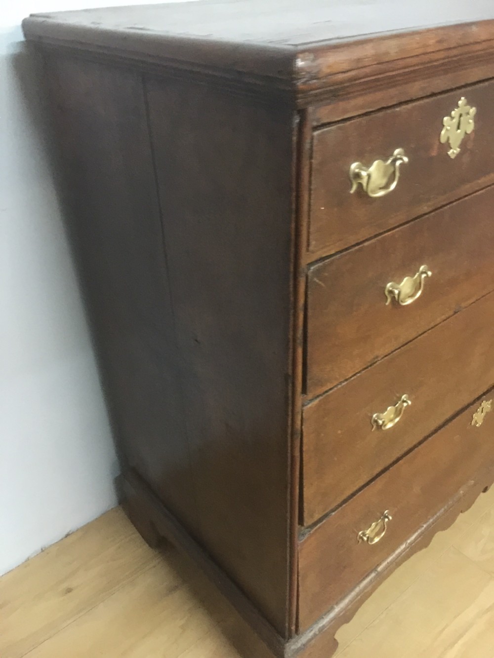 Early 18th century four height oak chest of drawers  View V
