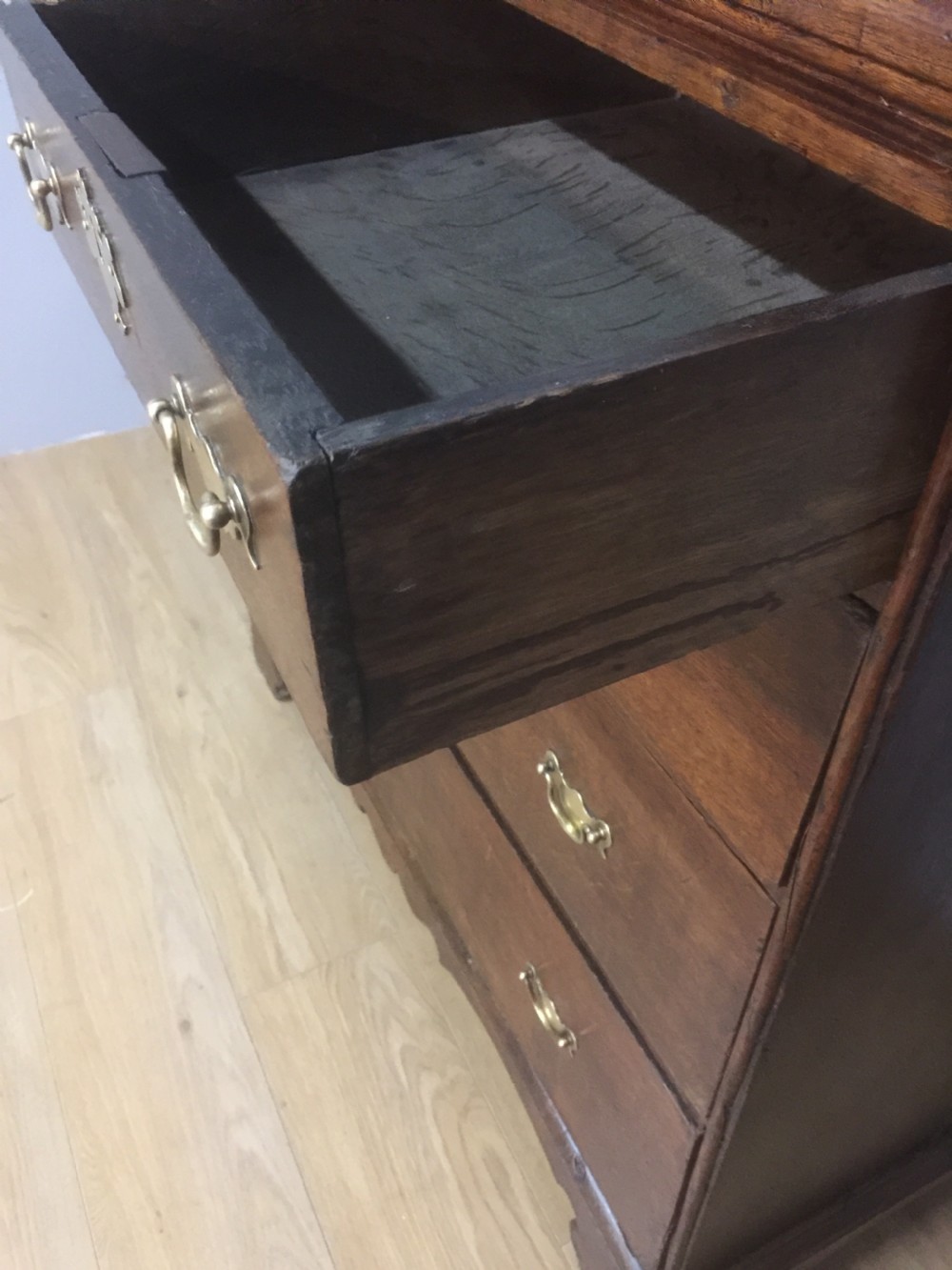 Early 18th century four height oak chest of drawers  View VI