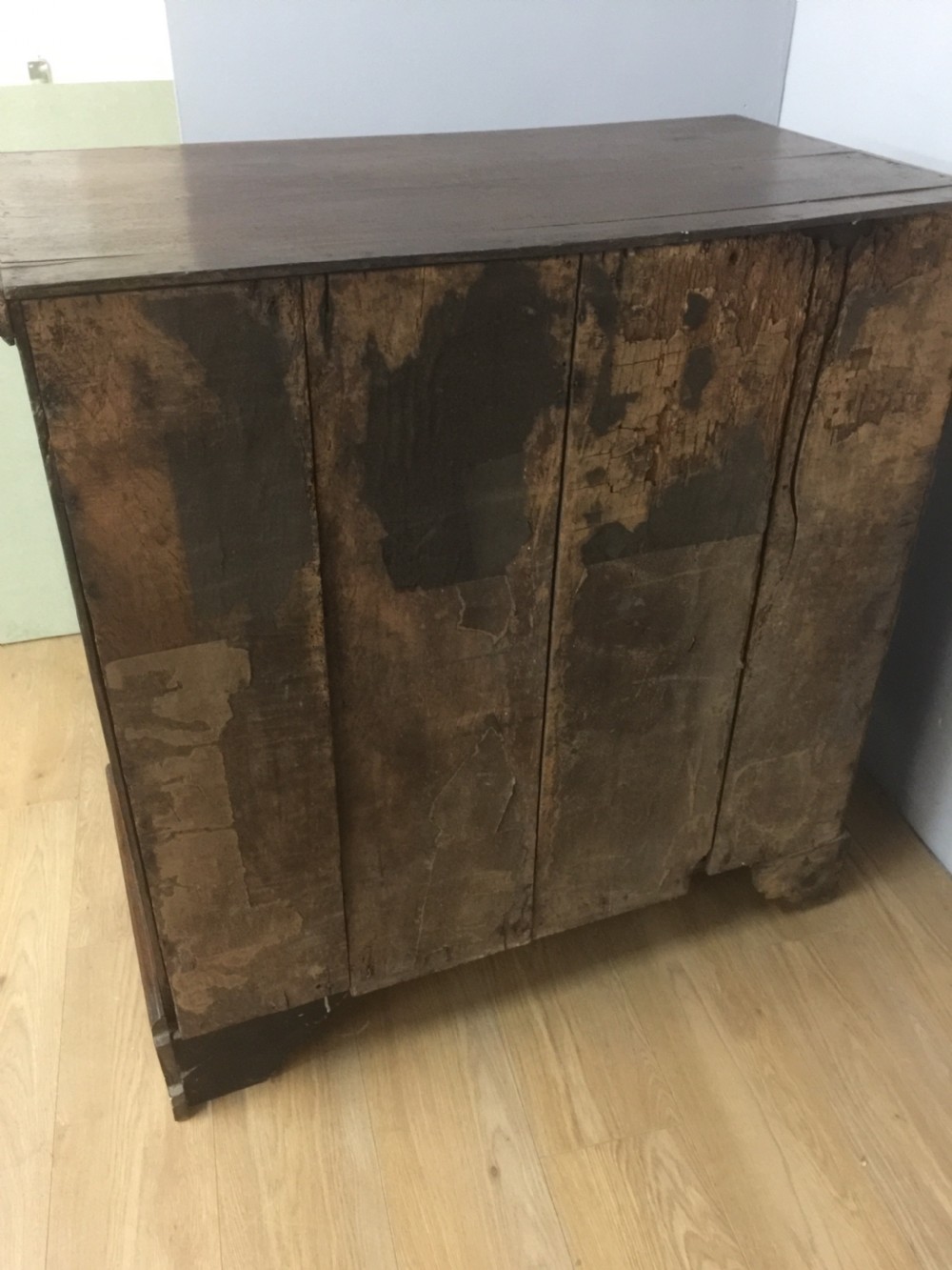 Early 18th century four height oak chest of drawers  View IX