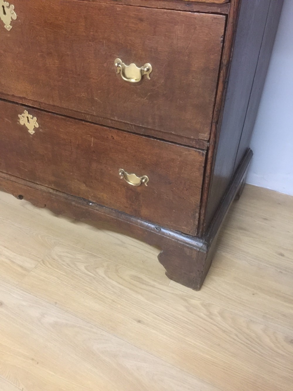 Early 18th century four height oak chest of drawers  View XI